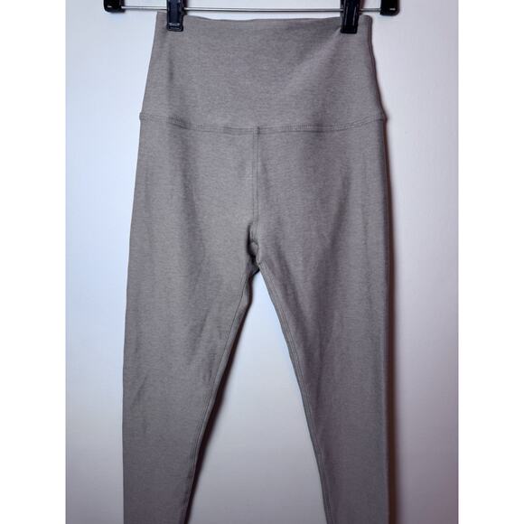 Beyond Yoga Women's High Waisted Birch Heather Cropped Leggings Sz Small $99 NEW - Picture 3 of 11